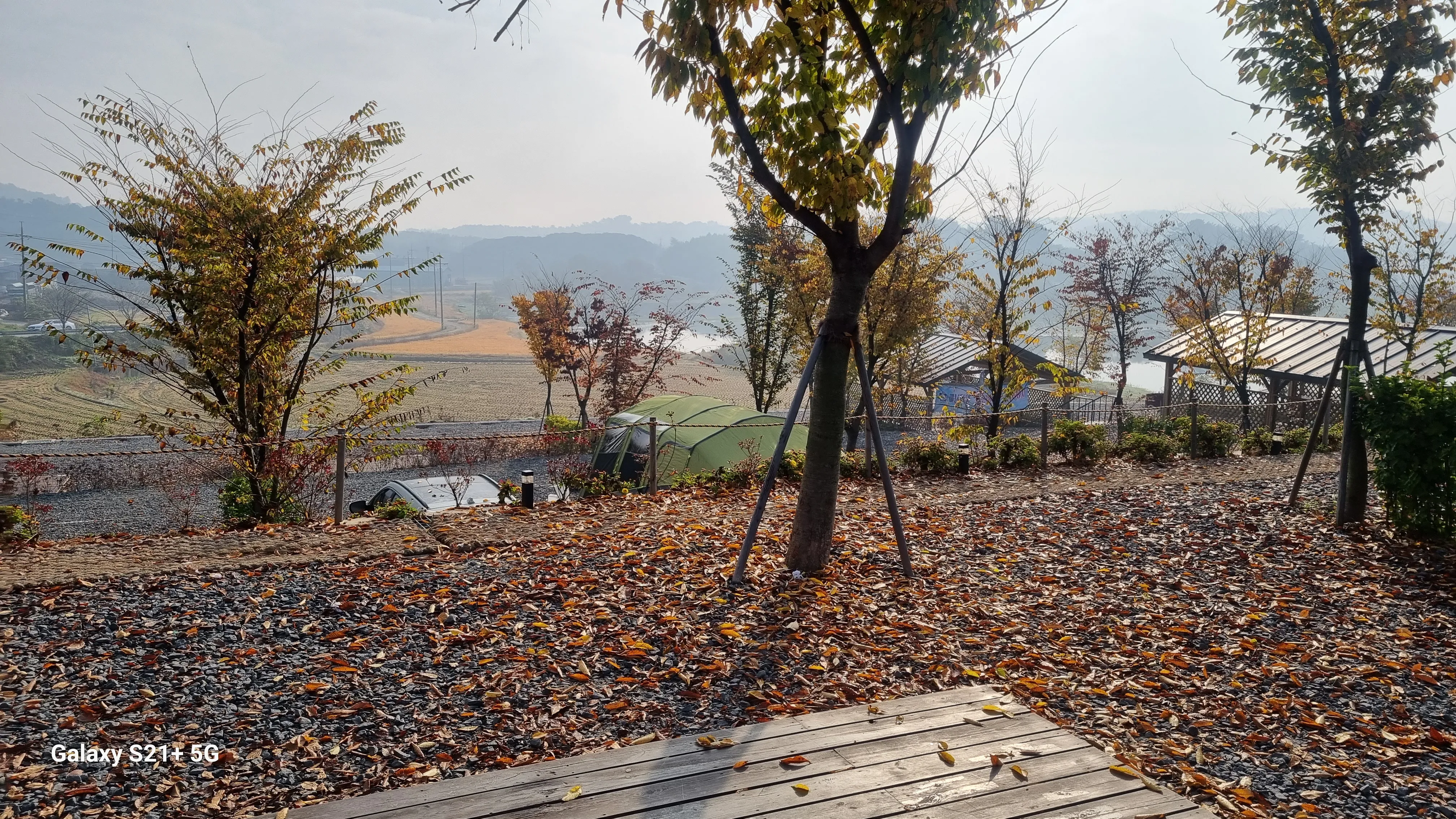 캠핑하기 좋은 가을